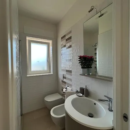 Curri Al Mare Monopoli