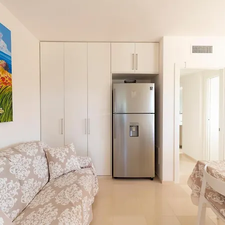 Curri Al Mare Villa *